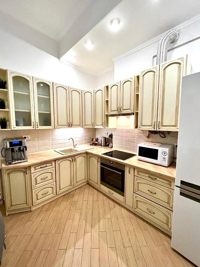 3 Rooms Apartments In The City Centr Liov Exterior foto